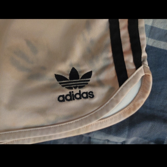 ADIDAS ORIGINALS 3 STRIPES FLORAL PASTEL SHORTY SHORTS - Picture 8 of 13